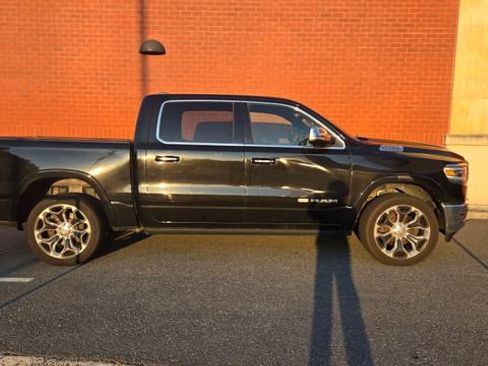 Used 2019 RAM 1500 Limited AWD/4WD image 2