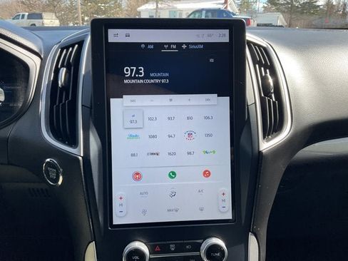 Used 2022 Ford Edge SE w/ Black Appearance Package image 20