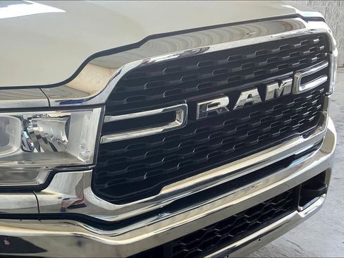 Used 2024 RAM 3500 Big Horn image 28