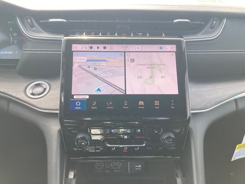 New 2024 Jeep Grand Cherokee Limited 4xe w/ Luxury Tech Group II image 18