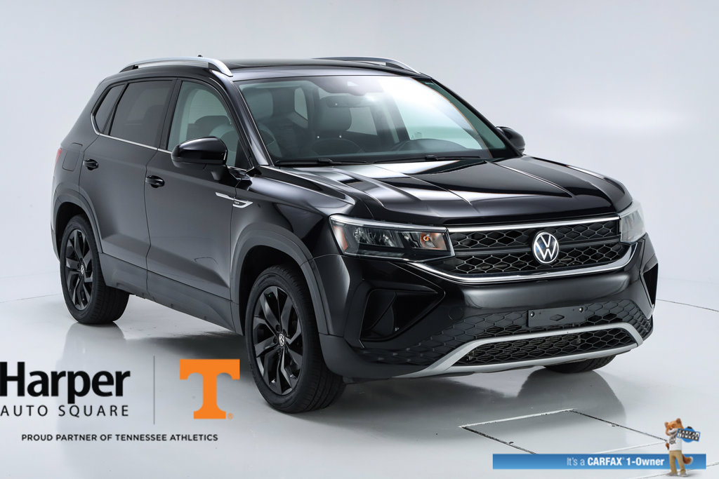 Used 2023 Volkswagen Taos SE w/ Panoramic Sunroof Package AWD/4WD image 15