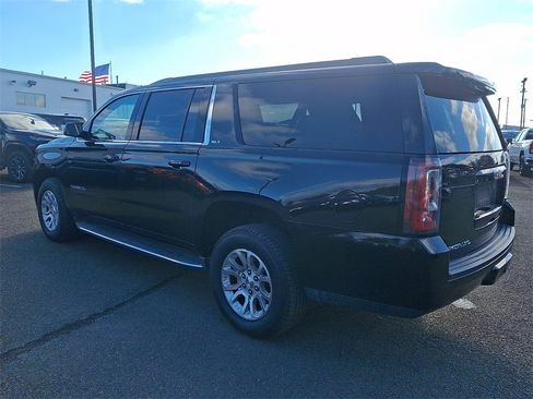 Certified 2018 GMC Yukon XL SLT image 4