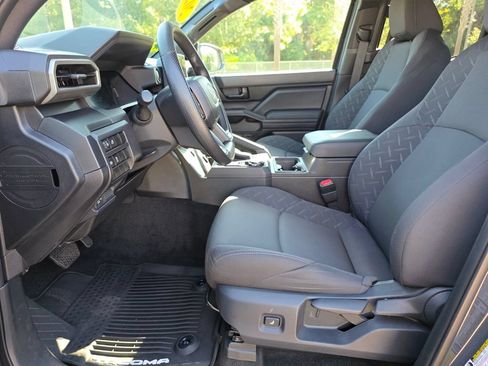 Used 2026 Toyota Tacoma SR AWD/4WD image 24