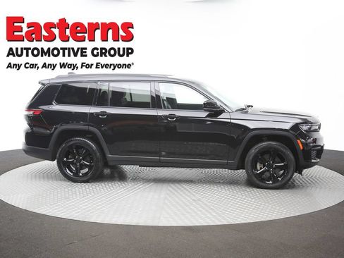 Used 2023 Jeep Grand Cherokee L Laredo AWD/4WD image 47