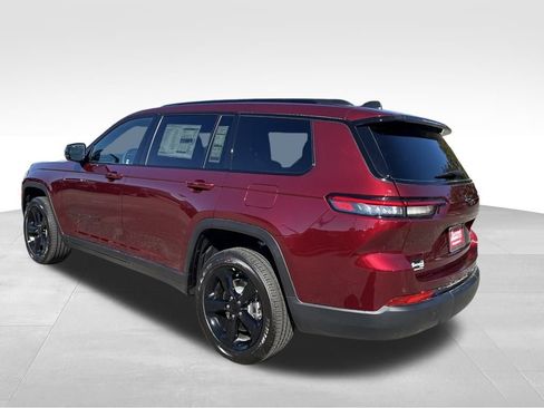 New 2025 Jeep Grand Cherokee L Altitude image 3