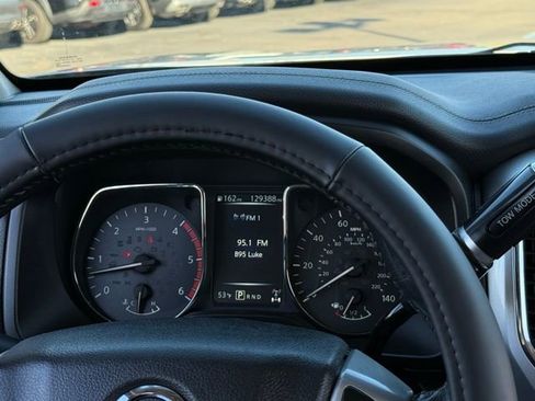 Used 2016 Nissan Titan PRO-4X image 6