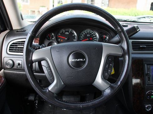 Used 2011 GMC Sierra 2500 Denali RWD image 23