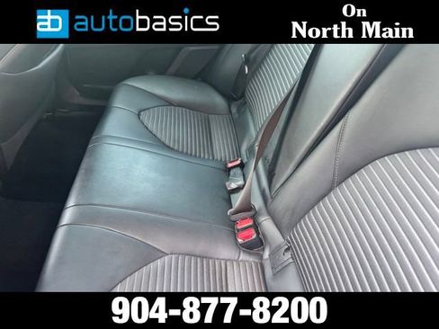 Used 2018 Toyota Camry SE w/ Moonroof Package FWD image 20