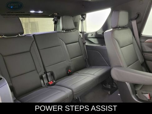 Used 2024 Chevrolet Tahoe High Country AWD/4WD image 19