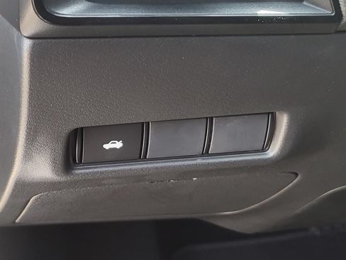 New 2026 Nissan Sentra SR FWD image 18