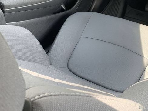 Used 2021 Toyota Corolla LE FWD image 18