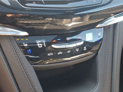 Certified 2024 Cadillac XT6 Sport w/ LPO, ONYX Package AWD/4WD image 17