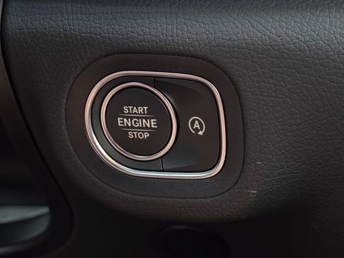 New 2026 Mercedes-Benz GLS 450 4MATIC image 44