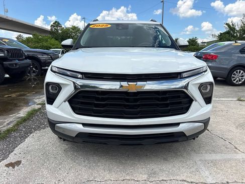 Used 2025 Chevrolet TrailBlazer LT FWD image 8