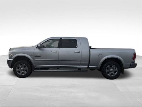 Used 2016 RAM 2500 Laramie w/ Convenience Group AWD/4WD image 4