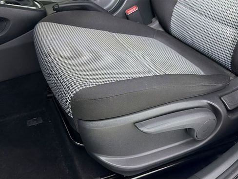 Used 2023 Hyundai Kona SE FWD image 22