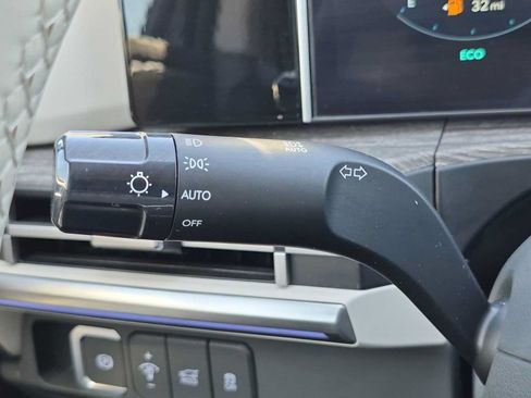 Certified 2025 Hyundai Santa Fe Limited FWD image 28