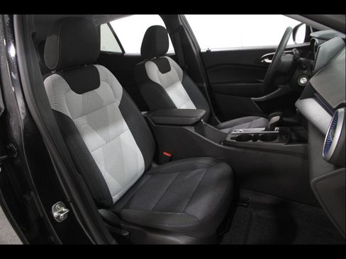 Certified 2024 Chevrolet Trax LS w/ LS Convenience Package image 16