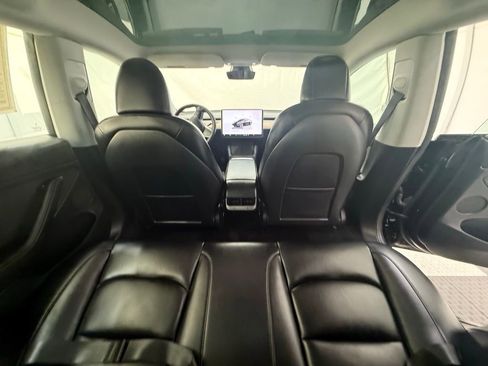 Used 2022 Tesla Model 3 image 26