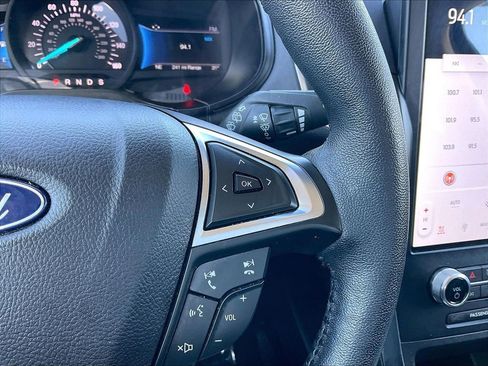 Used 2023 Ford Edge Titanium image 22