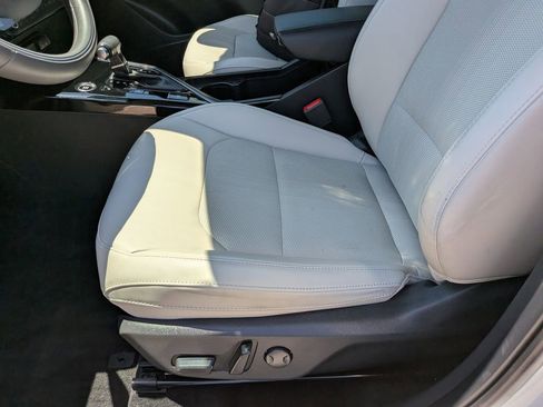 Certified 2023 Kia Niro EX FWD image 20