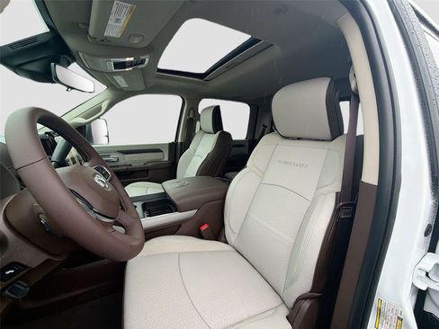 New 2026 RAM 3500 Laramie w/ Towing Technology Group AWD/4WD image 22