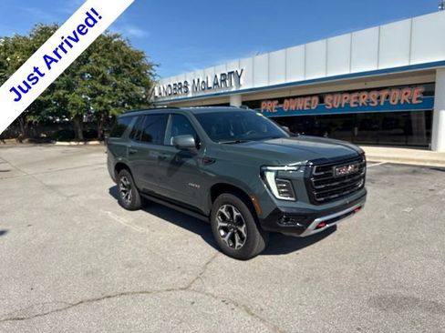 Used 2025 GMC Yukon AT4 Ultimate AWD/4WD image 1
