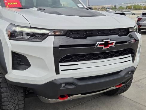 Certified 2025 Chevrolet Colorado ZR2 w/ Technology Package AWD/4WD image 8