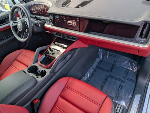 New 2026 Porsche Cayenne image 26