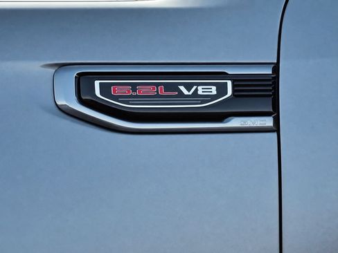 Certified 2022 GMC Sierra 1500 AT4 w/ AT4 Premium Package AWD/4WD image 8
