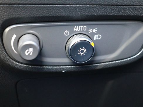 Used 2025 Buick Encore GX Preferred FWD image 23