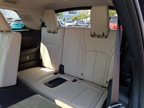 Certified 2024 INFINITI QX60 Luxe AWD/4WD image 10