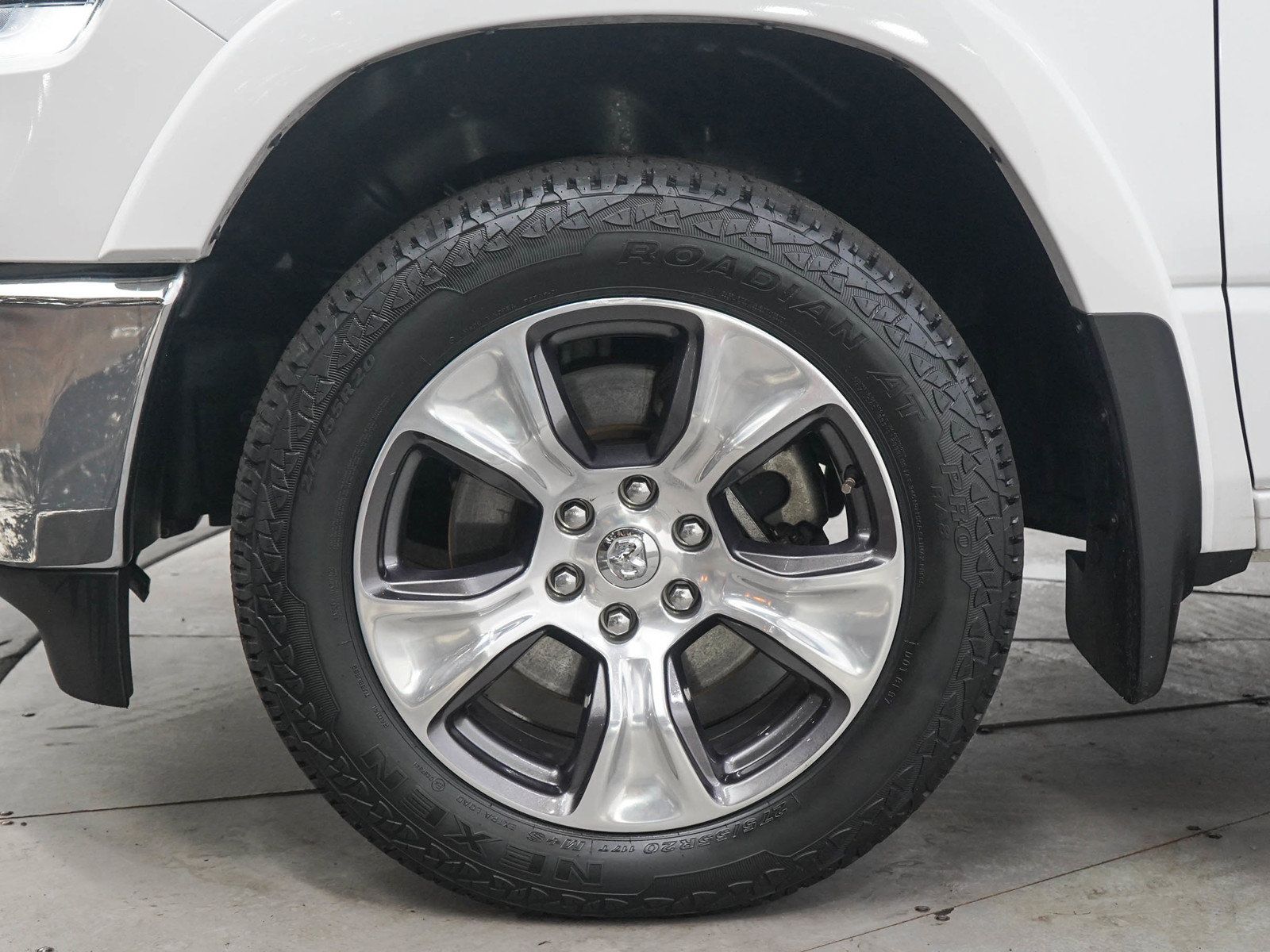 Used 2019 RAM 1500 Laramie AWD/4WD image 28