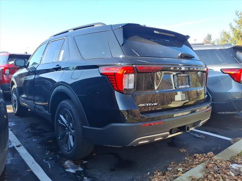 Used 2026 Ford Explorer Active w/ Active Comfort Package AWD/4WD image 4