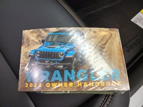 New 2024 Jeep Wrangler Unlimited Sahara AWD/4WD image 33
