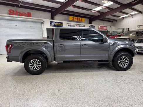 Used 2018 Ford F150 Raptor w/ Equipment Group 802A Luxury AWD/4WD image 8