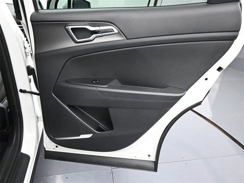 New 2026 Kia Sportage S image 20