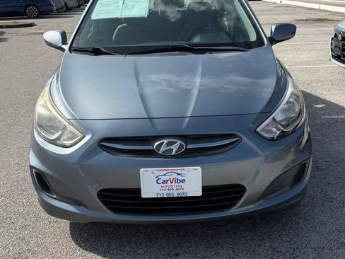 Used 2017 Hyundai Accent SE FWD image 2