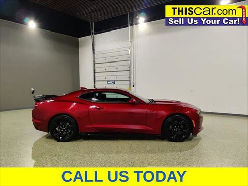 Used 2023 Chevrolet Camaro LT w/ Technology Package RWD image 8
