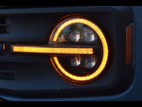 Used 2021 Ford Bronco Black Diamond image 54