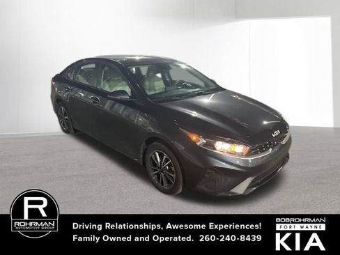 Certified 2023 Kia Forte LXS w/ LXS Technology Package image 8