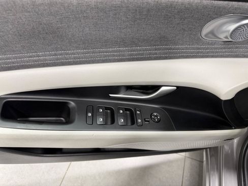 Used 2024 Hyundai Elantra Limited FWD image 28
