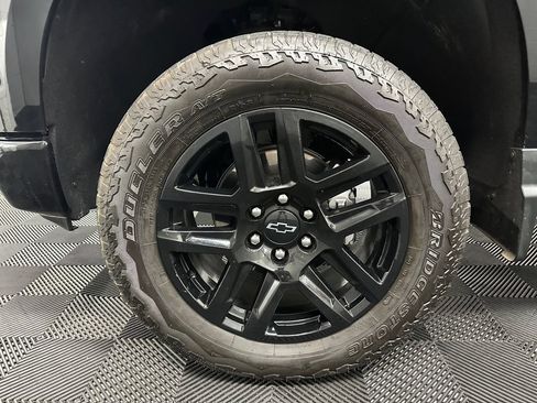 Used 2025 Chevrolet Silverado 1500 LT Trail Boss w/ LT Trail Boss Premium Package AWD/4WD image 36