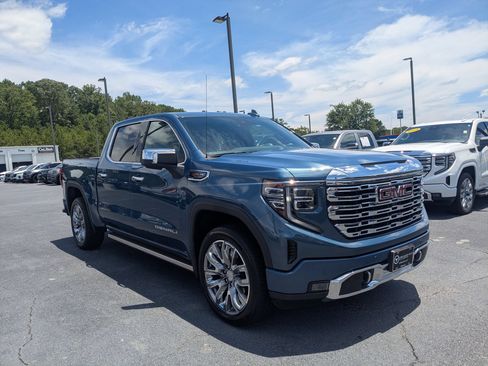 Used 2024 GMC Sierra 1500 Denali w/ Denali Reserve Package AWD/4WD image 3
