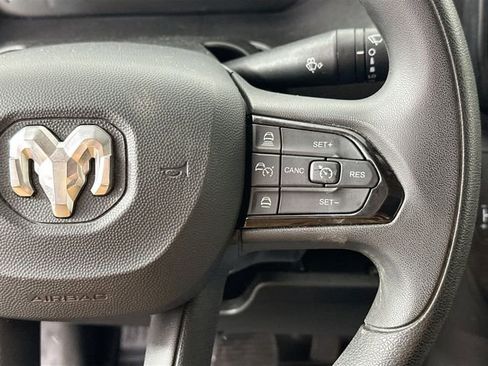 Used 2025 RAM ProMaster 2500 w/ Convenience Group FWD image 19