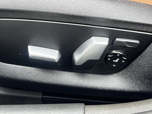 Used 2018 BMW 530i xDrive AWD/4WD image 27