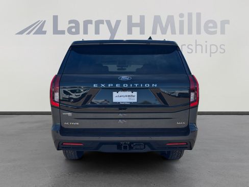 New 2026 Ford Expedition Max Active image 4
