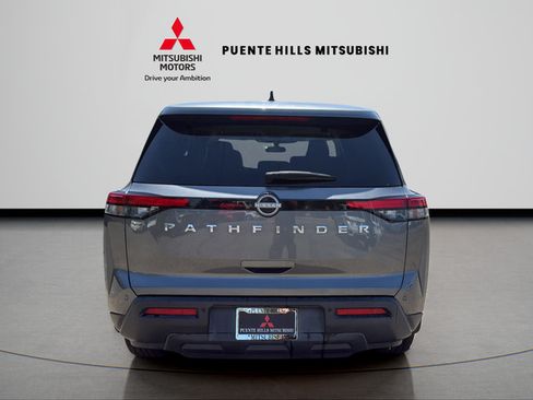 Used 2023 Nissan Pathfinder S FWD image 6