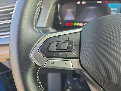 Used 2026 Volkswagen Atlas Cross Sport SE FWD image 24