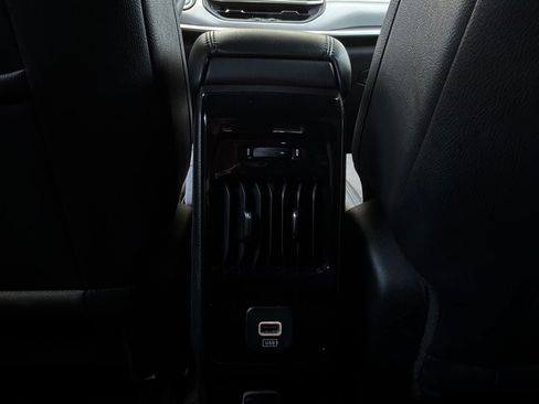 Used 2025 Jeep Compass Limited AWD/4WD image 13